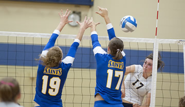 Volleyball Ends Labor Day Classic with Pair of Wins