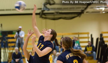 Volleyball Takes Second in Augsburg Invitational