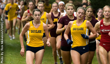 Women's Cross Country Takes Fourth at Luther All-American