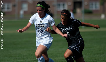 Big First Half Propels Soccer to 4-1 Win Over St. Benedict