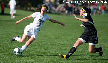 Soccer Wins Fourth Straight Game