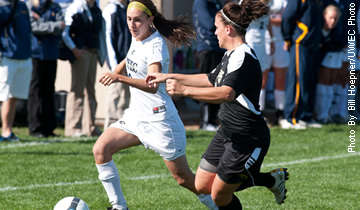 Soccer Pushes Win Streak to Eight with 1-0 Victory over Luther