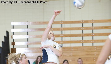 Blugolds Pick up Two 3-0 Wins