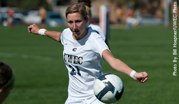 Blugold Soccer Conquered by Carleton College