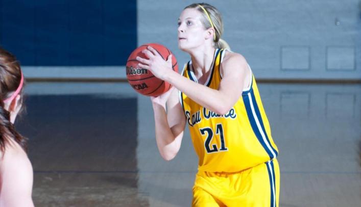 Women's Basketball Secures Seventh Straight Win