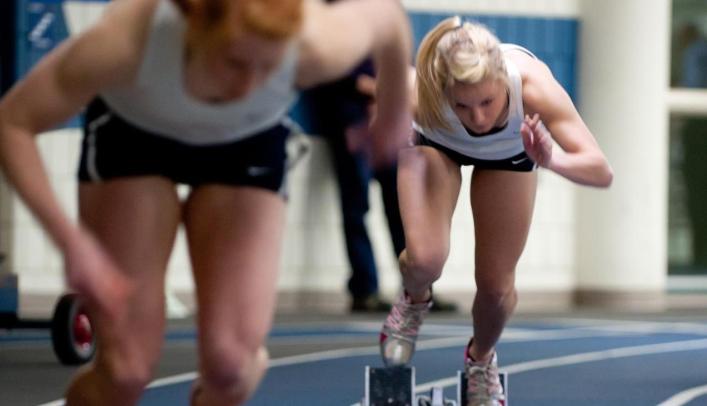 Women's Outdoor Track & Field Competes at La Crosse and North Central