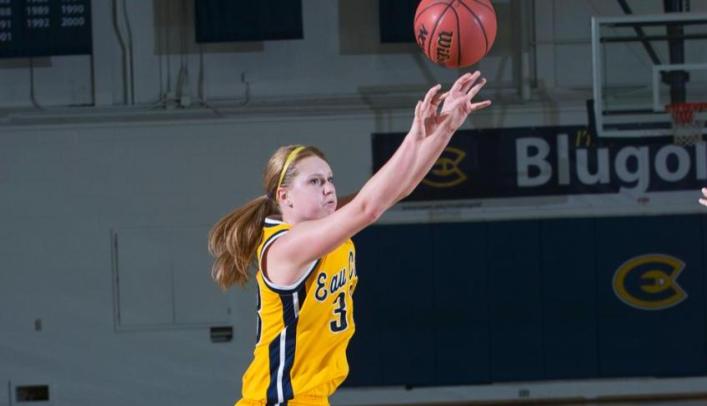 Women's Basketball Gets Back on Track With Win Over Luther