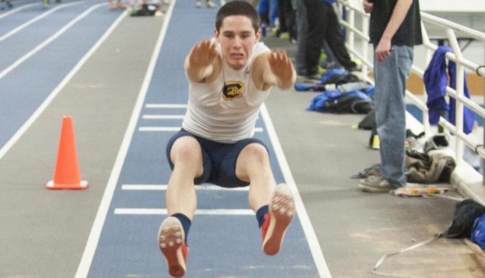 Men's Indoor Track & Field Wins Nine Events at Pointer Invite