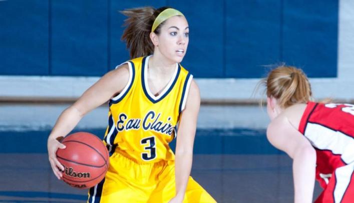 Women's Basketball Punches Ticket to WIAC Tournament