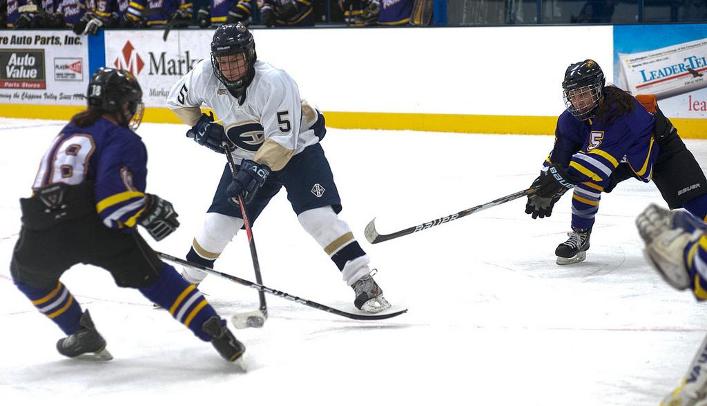 Women's Hockey Falls to Falcons 5-1 on the Road