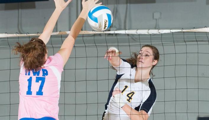 Women's Volleyball Splits at Home Tournament