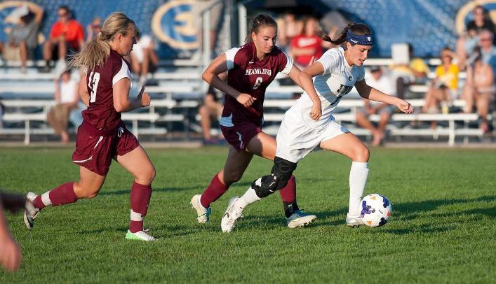 Women's Soccer Beats Pioneers to Move to WIAC Semifinals