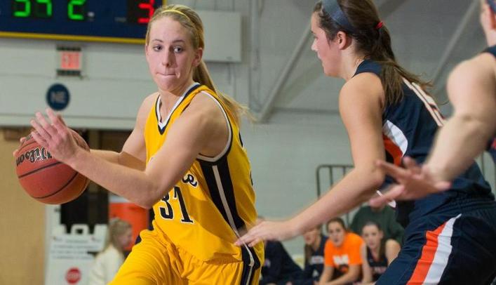 Women's Basketball Falls to Carroll University in Season-Opener