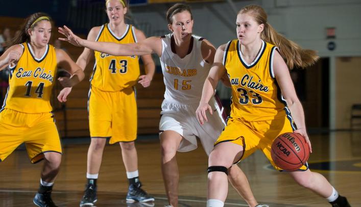 Women's Basketball Falls to Falcons in Double Overtime