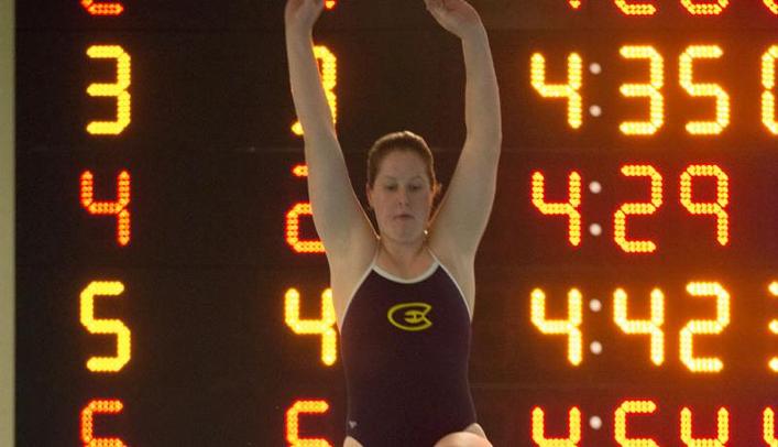 Women's Swimming & Diving Finishes Second at Pointer Invite
