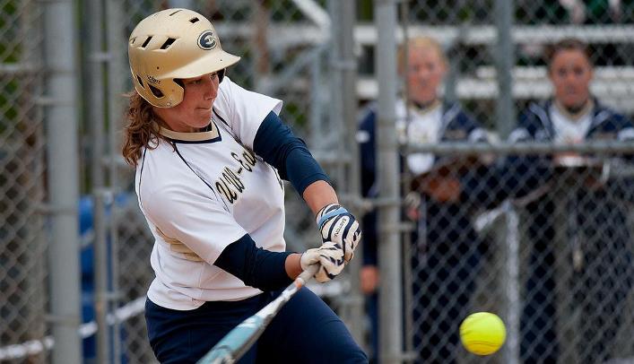 Softball Sweeps Platteville to Pick up First Conference Wins