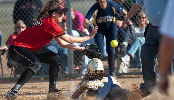 Softball Falls to 12th-Ranked Central in Doubleheader