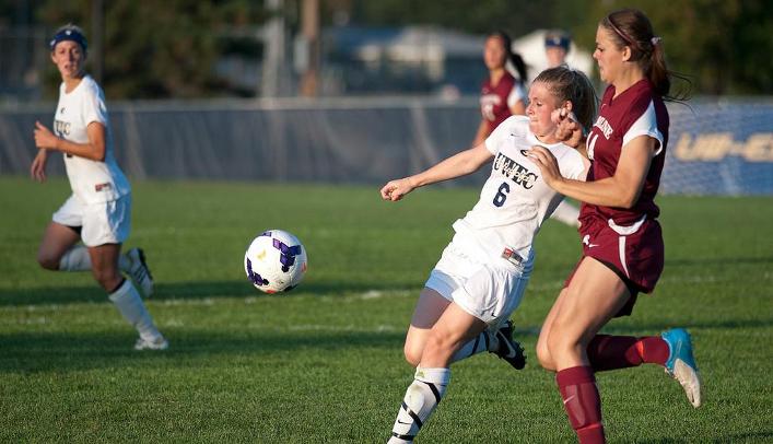 Stone's Penalty Kick Leads Blugolds Past Pioneers