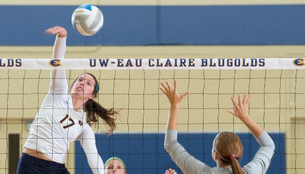 Volleyball Opens Conference Play with Win at Superior