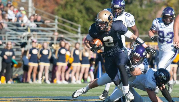 Turnovers Hurt Blugold Football in Loss to No. 1 Warhawks