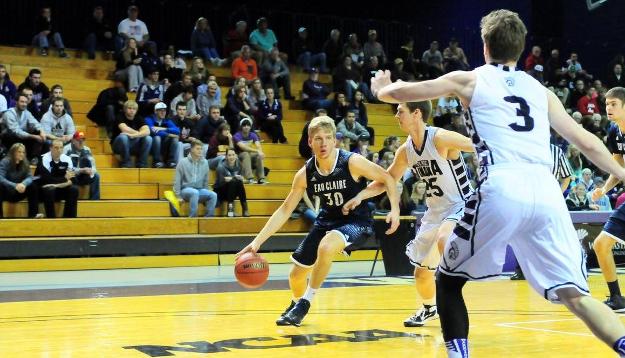 Men’s Basketball Falls to 13th Ranked Tommies, 78-74