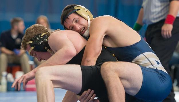 Blugold Wrestlers Downed by No. 9-ranked UWL, 43-3