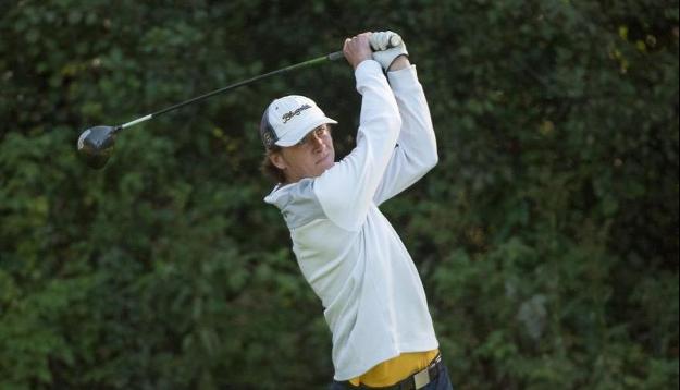 Blugolds Move Up to 7th at Twin Cities Classic