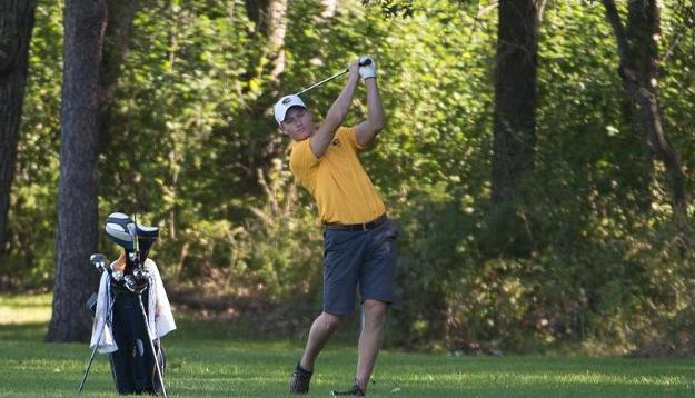 Men's Golf takes 2nd at Saint John's Invite