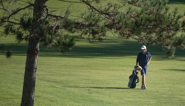 Men's Golf finishes 5th at Augsburg Invite, Isaacson ties for 3rd overall