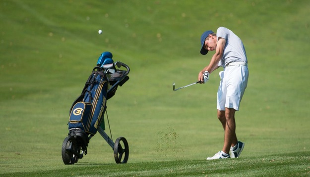 Men's Golf in second after first round of Saint John's Invite