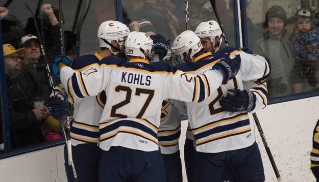 Men’s Hockey earns 4-4 draw on the road at No. 2 UW-Stevens Point