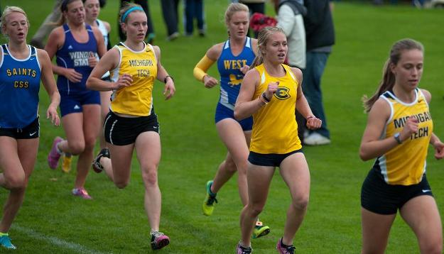 Women's Cross Country Competes at "City Wells" Invitational