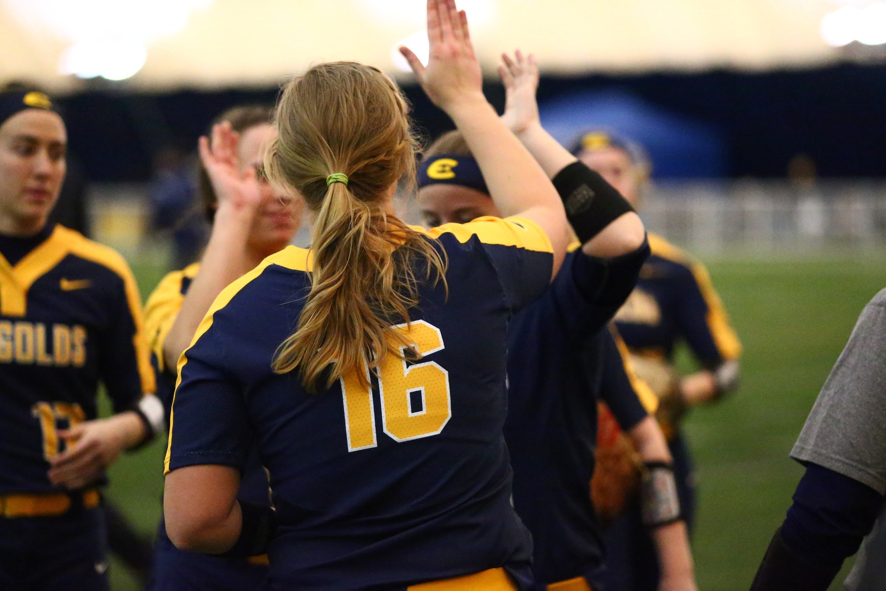 Blugolds Softball Opens Spring Break Trip with Two Wins