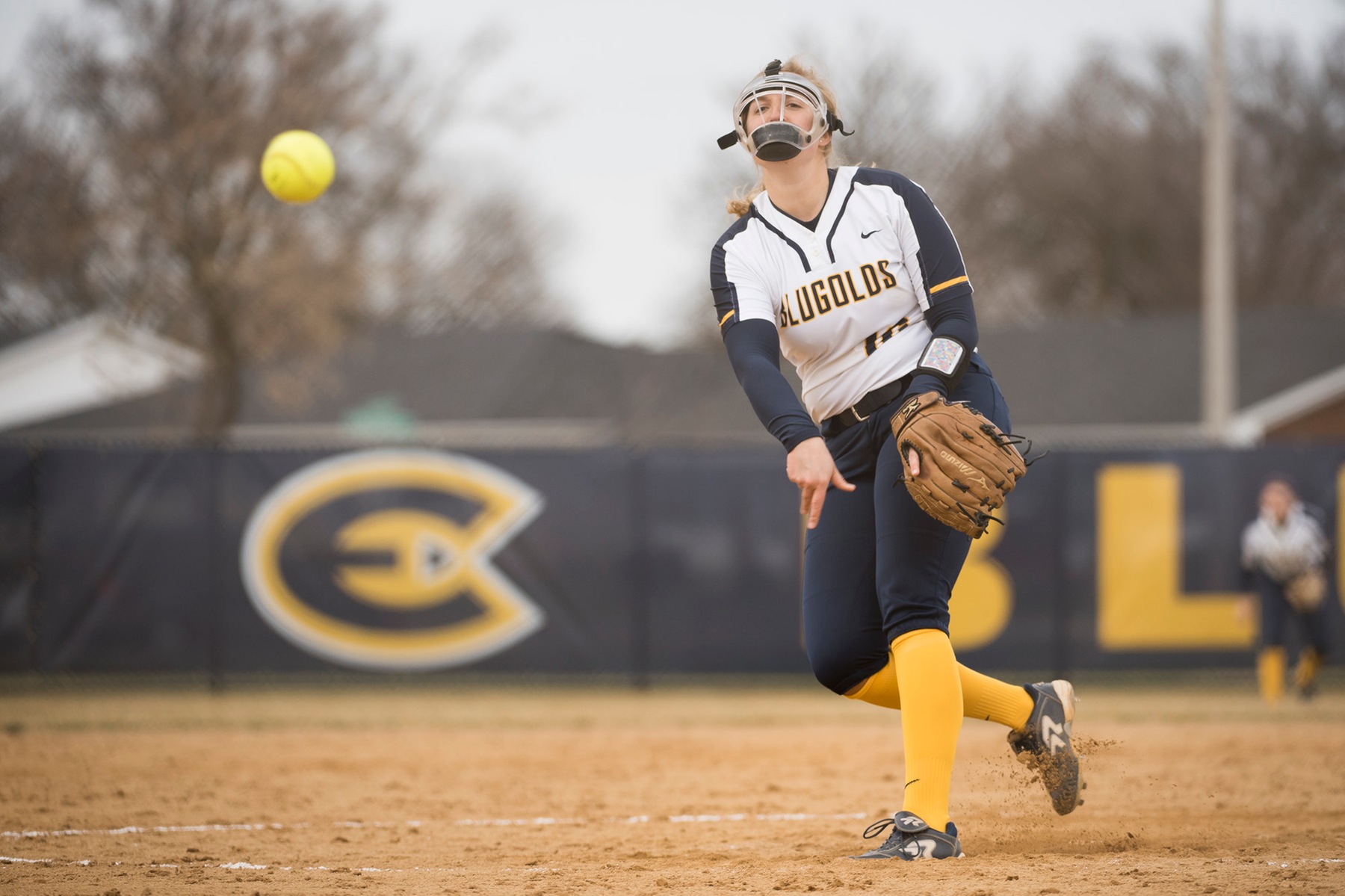 Blugolds Softball makes it four straight with sweep of St. Scholastica