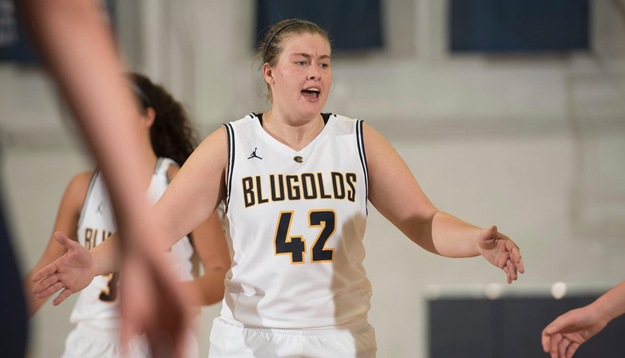 Dominant third quarter propels Blugolds to win