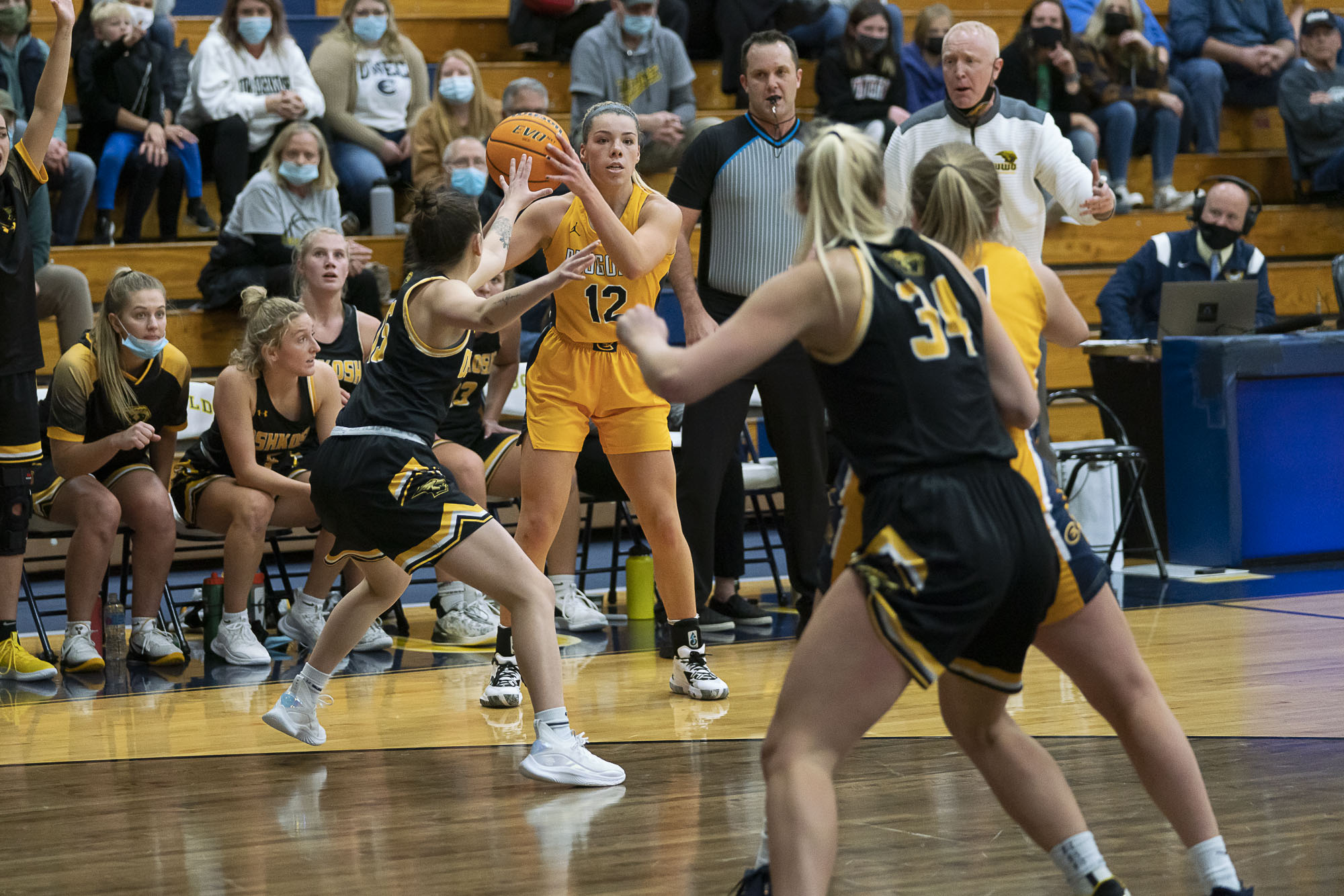 Ruden's Double-Double and A Season High By Crouch Push No. 8 UWEC Over Austin