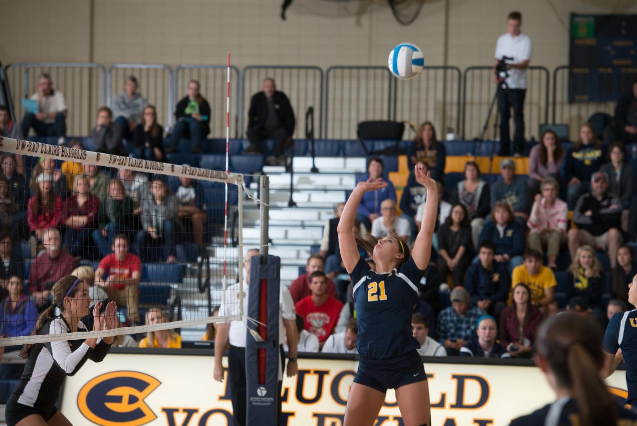 Volleyball Preview: Blugolds Set for Homecoming Match