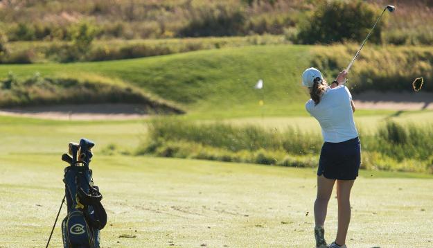 Women's Golf 4th at UW-Oshkosh Invite, Lattery ties for 7th overall