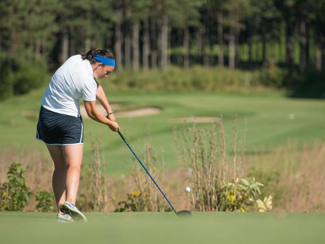 Women Golfers Sit in Sixth Place Through Day 1 of UW-Whitewater Fall Classic