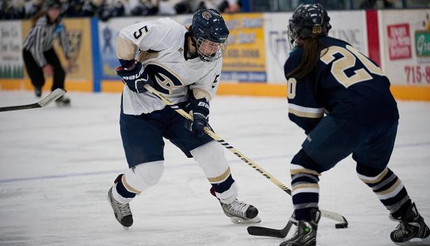 Women’s Hockey Ties Sixth-Ranked Stevens Point