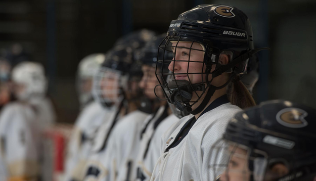 Women’s Hockey scores two unanswered goals to secure win over Finlandia