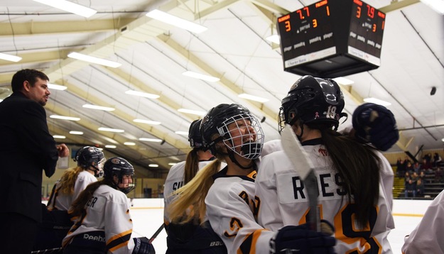 Women's Hockey sets school record in 3-1 over No. 2 Falcons