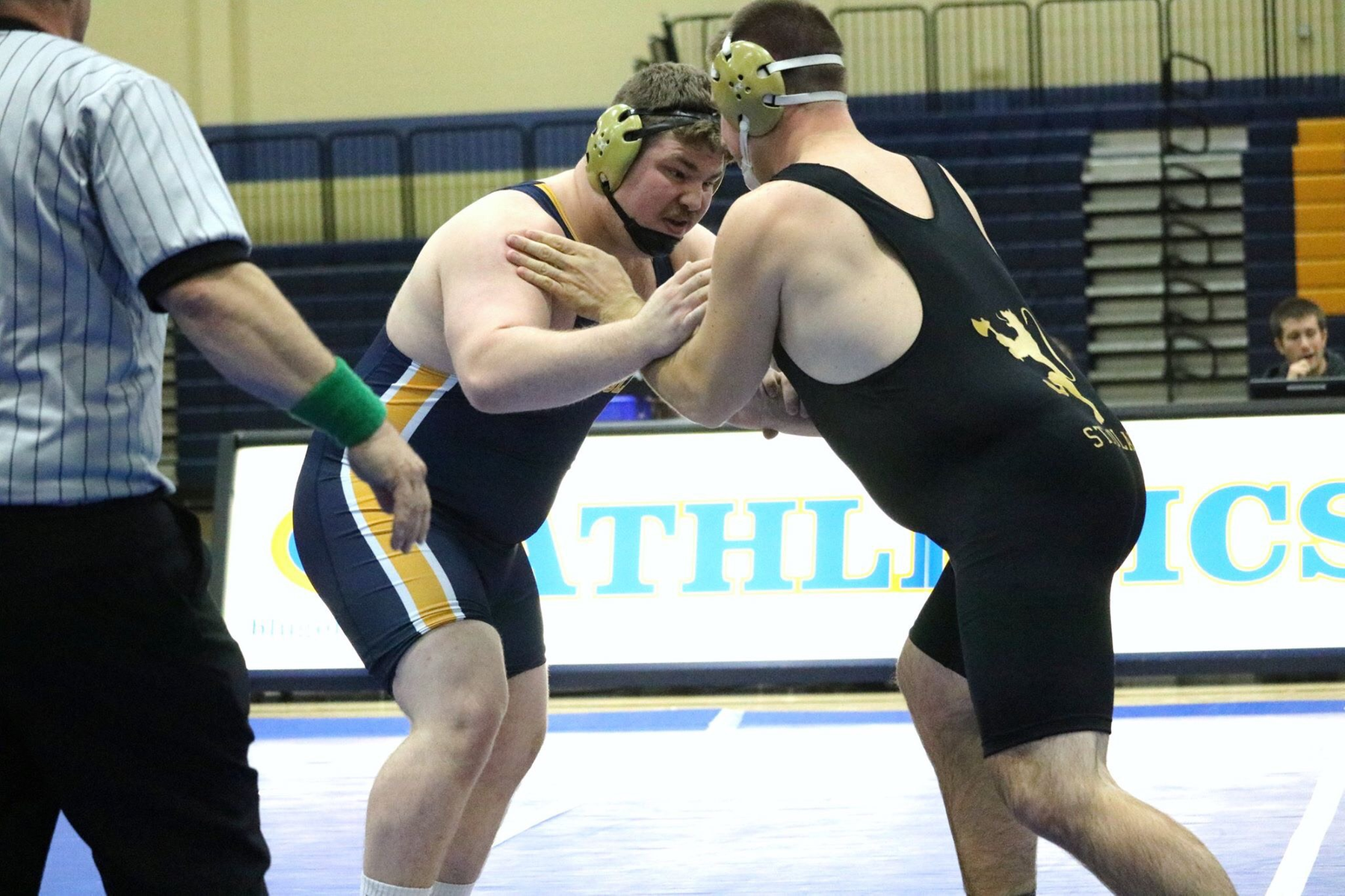 Blugolds Held to Two Match Wins, Routed by Highly-Ranked Eagles
