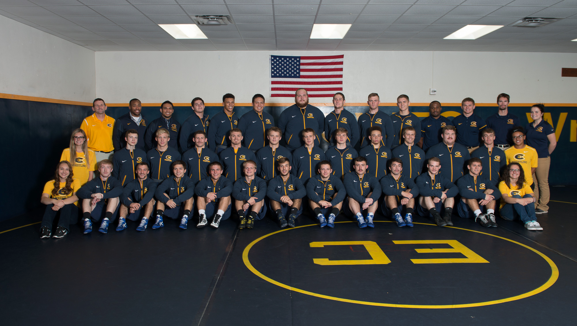 2016-17 Wrestling Preview: New-Look Blugolds Have High Expectations