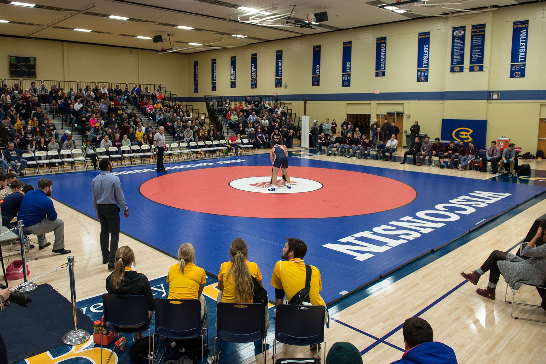 Blugolds wrestle in day one of Pete Willson-Wheaton Invitational