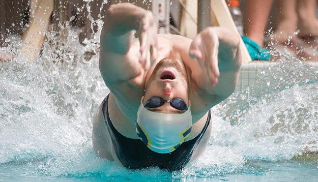 Men’s Swimming and Diving Gets Past Gustavus