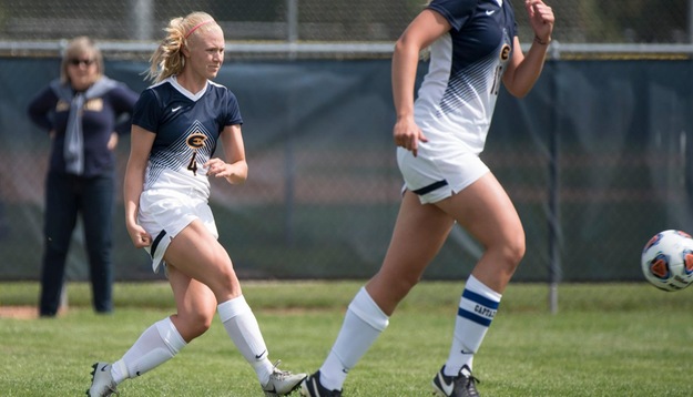 Soccer falls in overtime at Macalester
