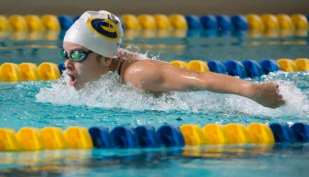 Women's Swimming Takes Fourth At UWSP Invite
