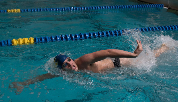Blugold Men in second place after day one of Rochester Invite
