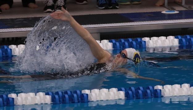 Senczyszyn takes 2nd in 200 breaststroke, Blugolds finish 11th overall